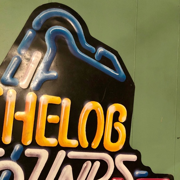 Vintage Michelob Sounds Tin Metal Beer Sign Embossed Music 32x28 Man Cave Garage - Picture 5 of 7